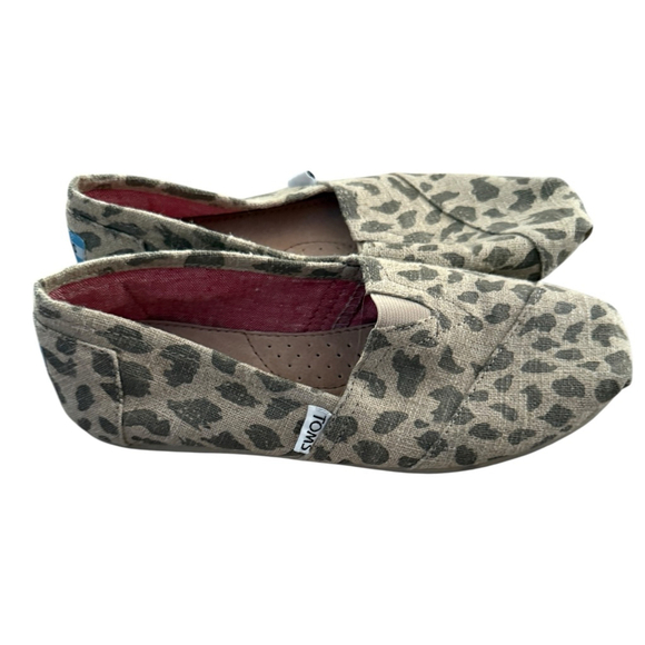 TOMS Women’s Size 6.5 Leopard Print Slip-On Canvas Shoes - Picture 3 of 6